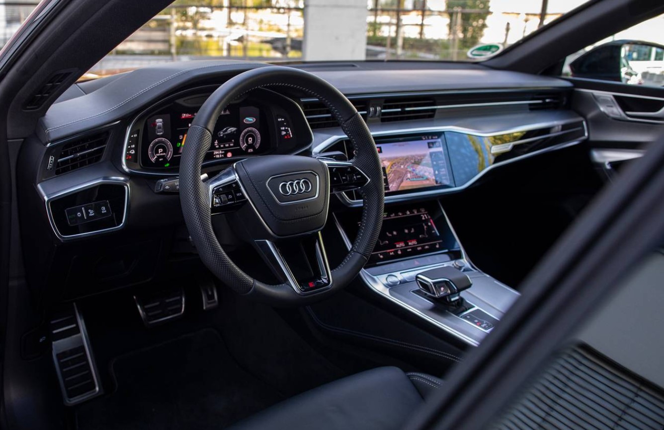 2024 Audi A7 Premium interior