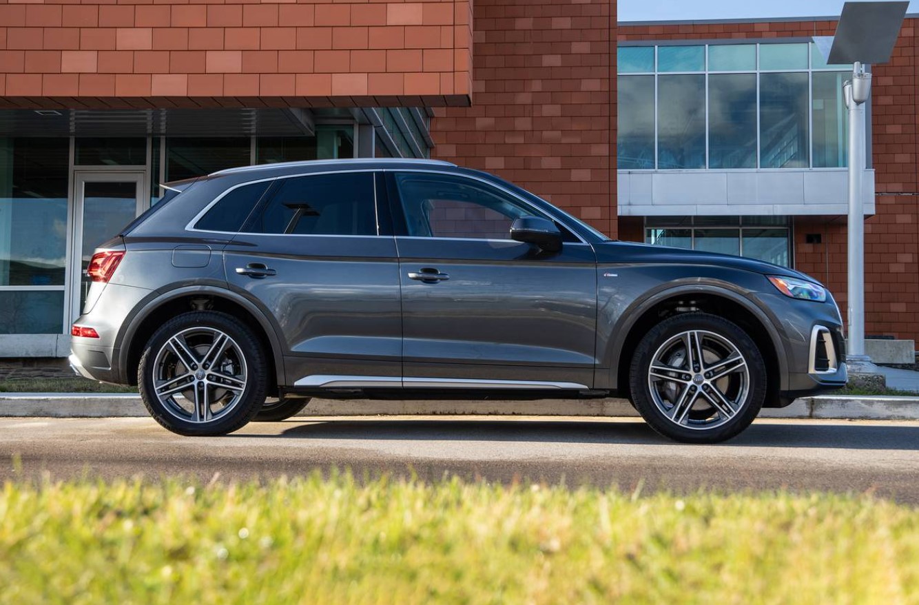 Lease 2024 Audi Q5