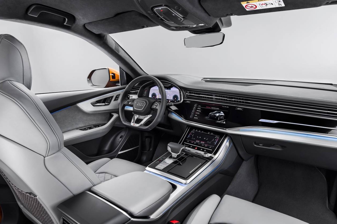 New 2024 Audi Q8 Premium