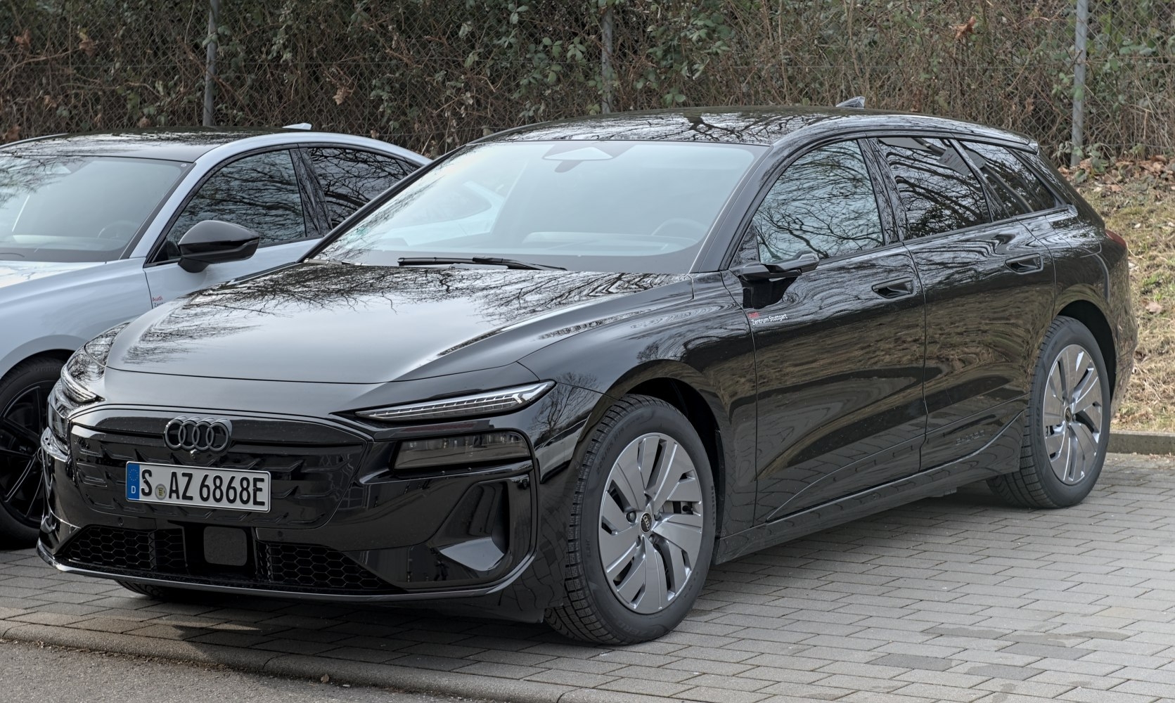 2025 Audi A6 Avant E tron Vs 2026 Audi Q6L E tron Dimension Comparison
