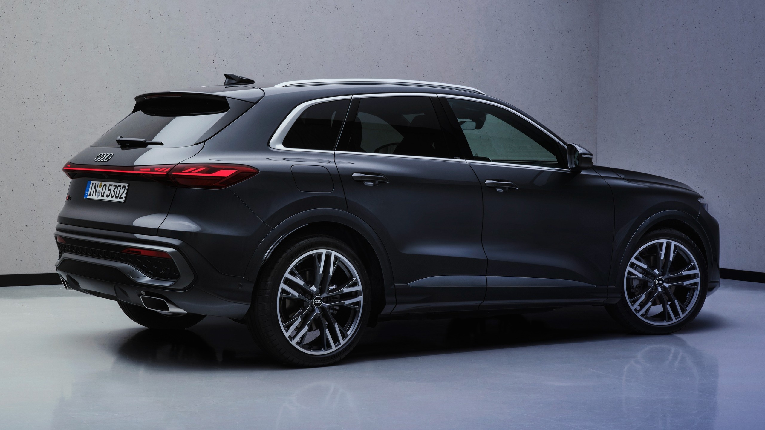 2026 Audi Q5 Photos Interior Exterior And Videos
