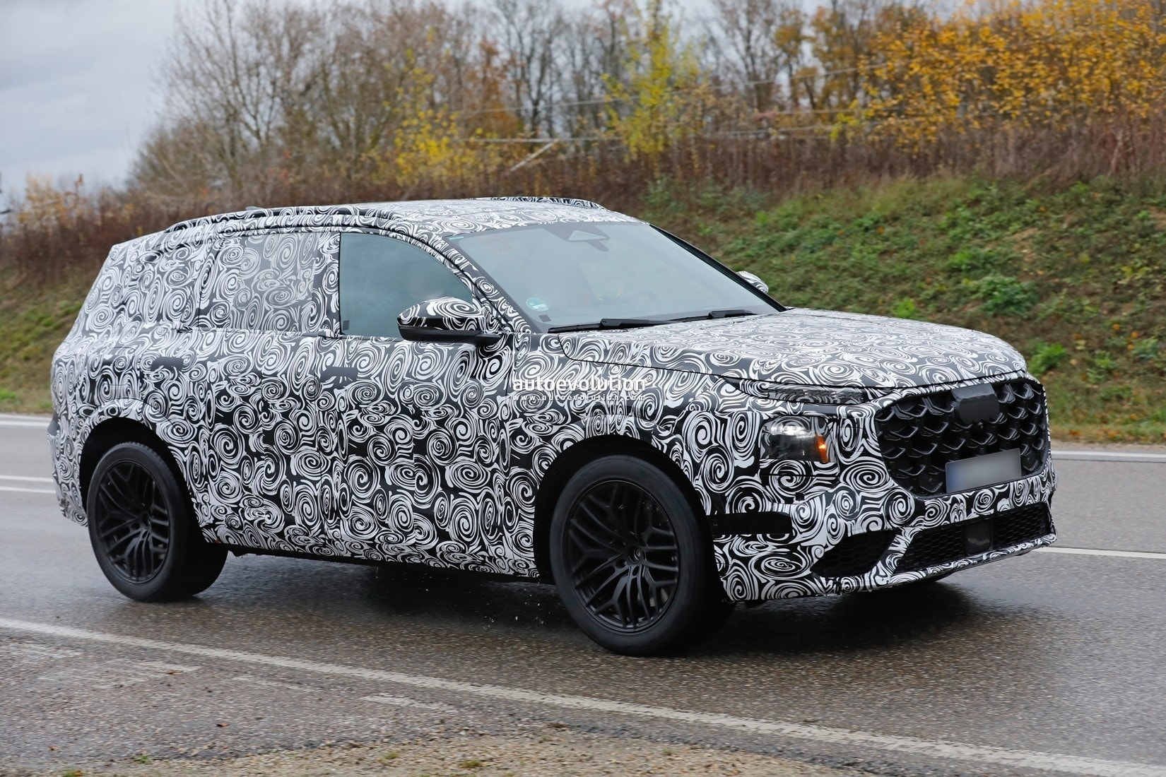 2027 Audi Q7 Spied Testing With Go Faster SQ7 Sibling Autoevolution